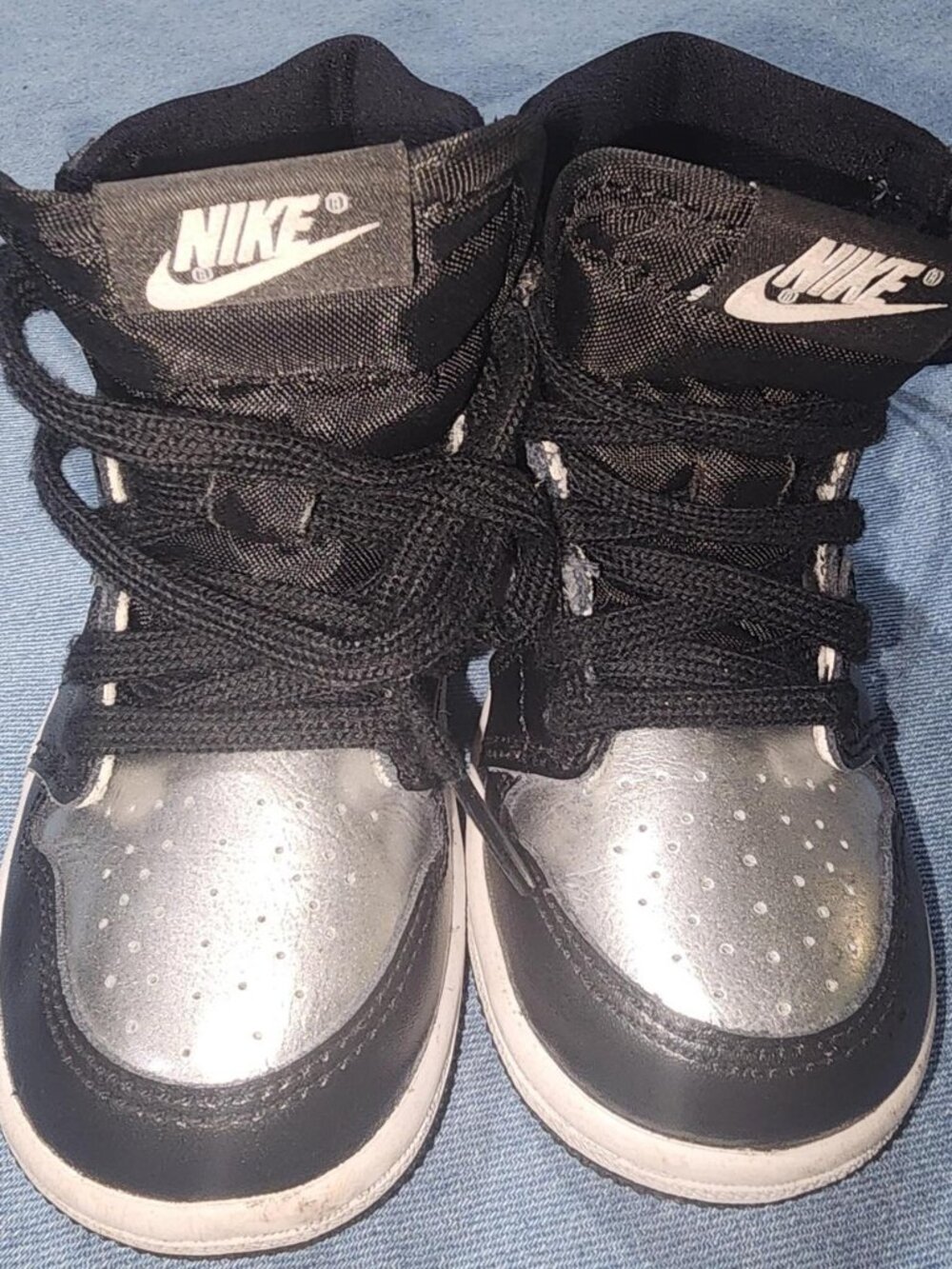 Nike Air Jordan 1 Retro High OG "Metallic Silver" sneakers size 3 toddler